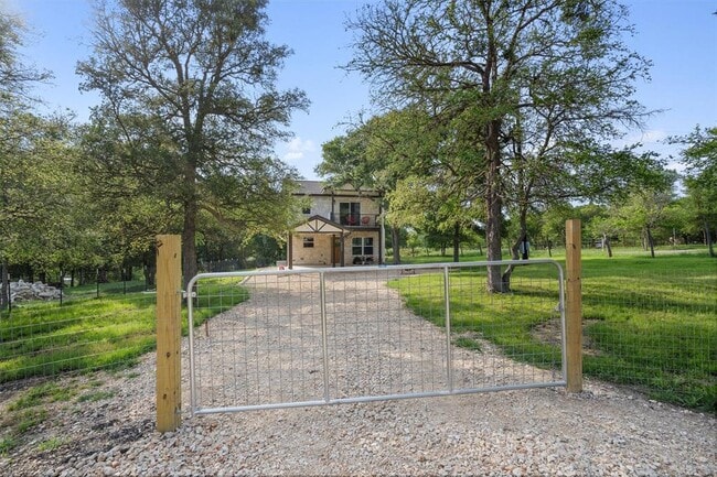 Building Photo - 21007 Coleman Branch Creek Rd