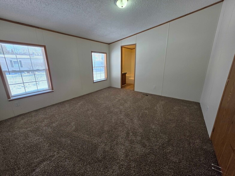 Building Photo - 4421 Beechwood St