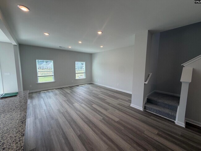 Building Photo - 178 Laurinton Farms Rd