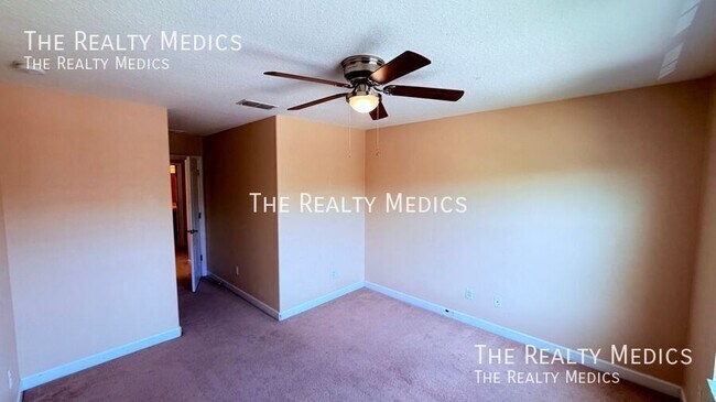 Building Photo - 2832 Adelaide Ct