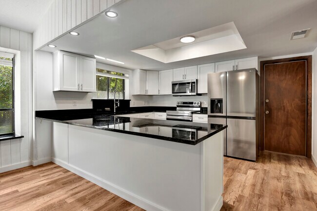 Building Photo - 40 River Ridge Trail