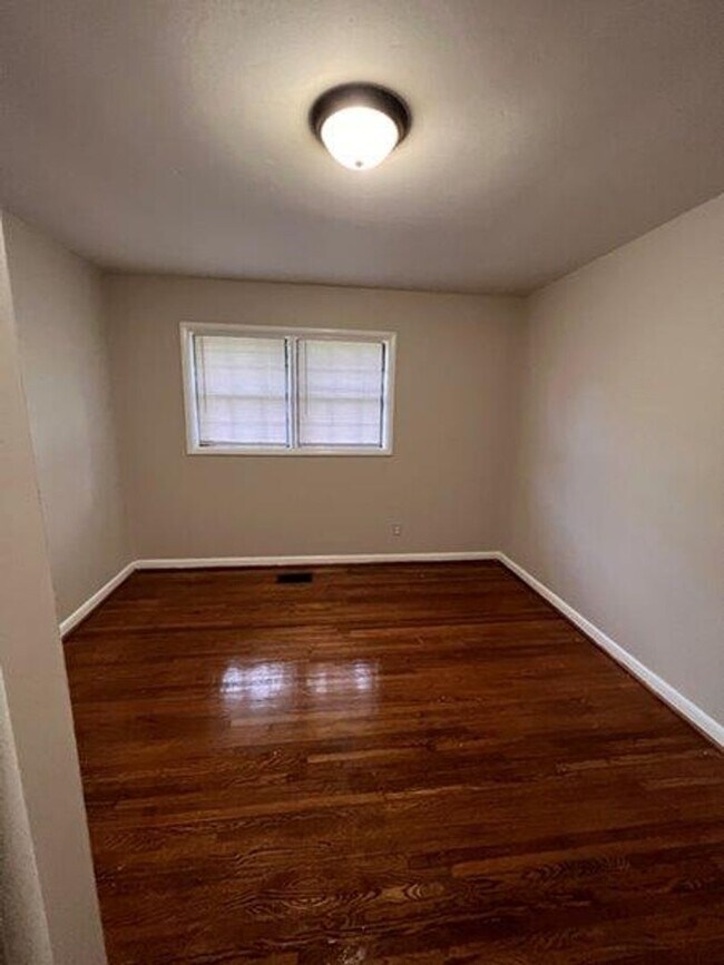 Building Photo - BELOW MARKET RENT!