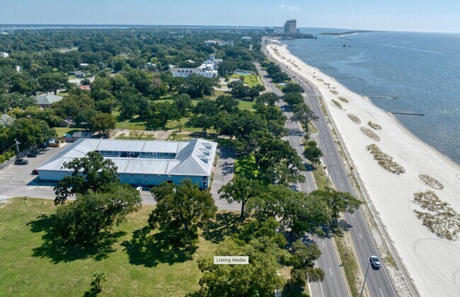 Building Photo - 1282 Beach Blvd