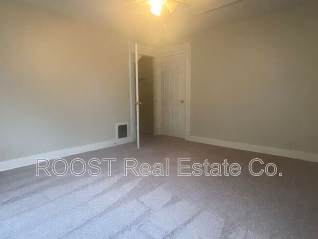 Building Photo - 105 Rockwood Ave