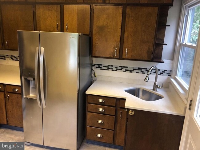 Building Photo - Clendinnen Dr