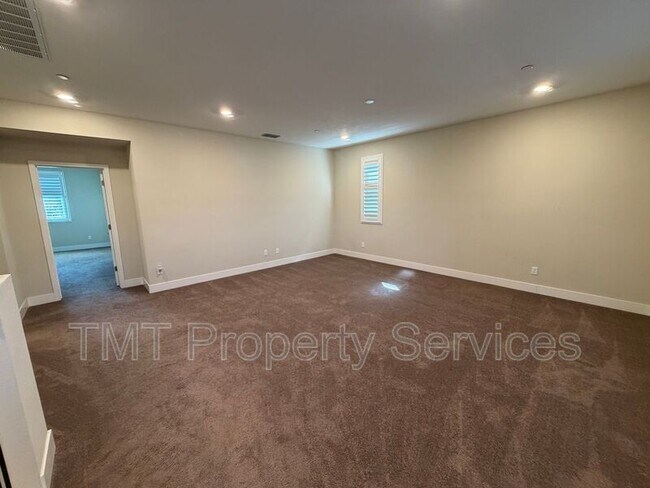 Building Photo - 9554 Sauterne Way