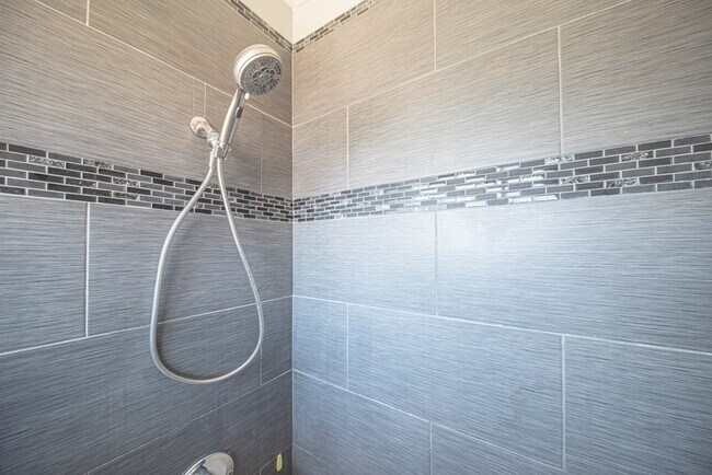 Building Photo - 2901 Nabors Ln