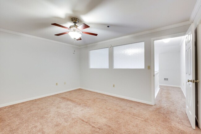 Building Photo - Ideally located near the Metro and Tysons ...