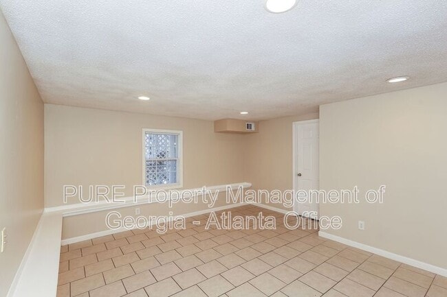 Building Photo - 145 Shady Ln