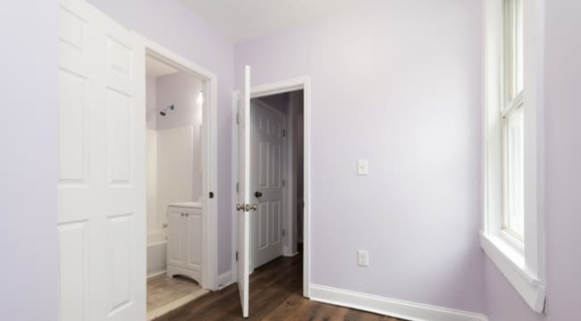 Building Photo - 3 Bedroom Semi-Detached Home