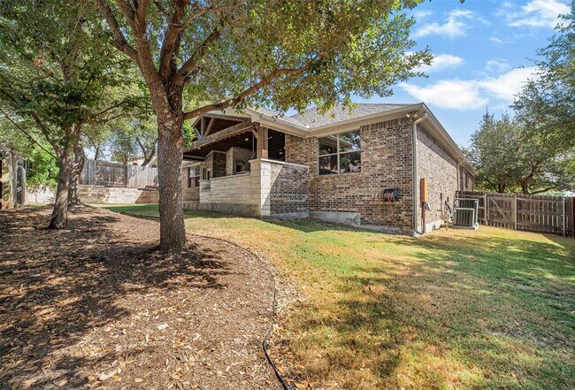 Building Photo - 340 Grafton Ln