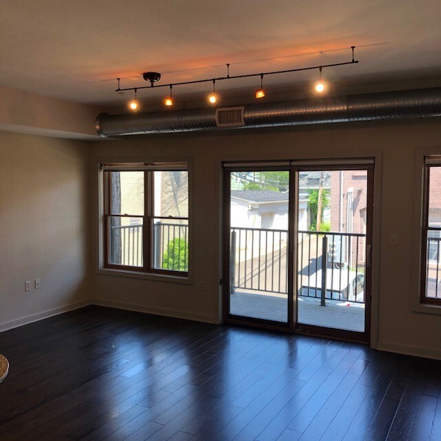 Balcony - 468 Delaware Ave