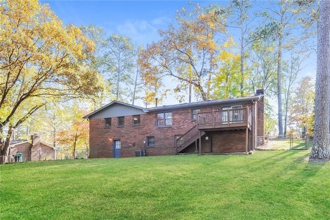 Building Photo - 609 Evergreen Dr