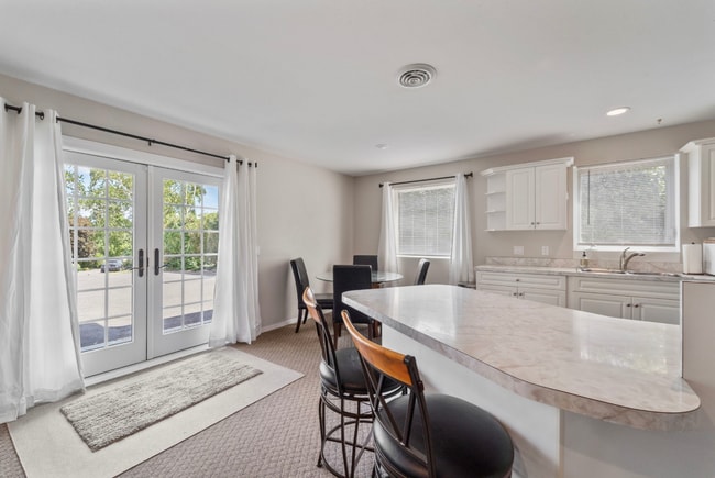 Building Photo - 4949 Rau Ln