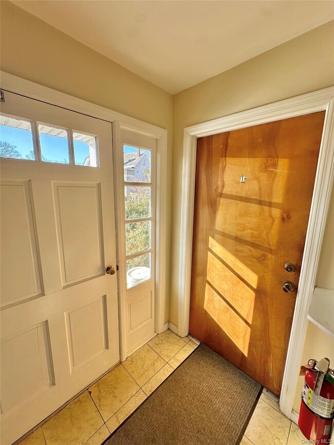 Building Photo - 174 Orange Ave