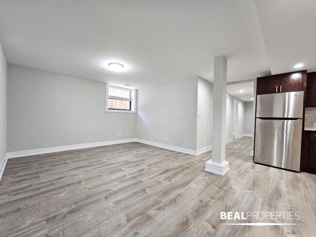 Primary Photo - 2 bedroom in EVANSTON IL 60202