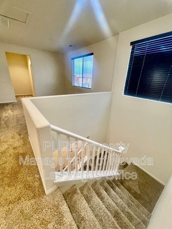 Building Photo - 117 Castle Course Ave