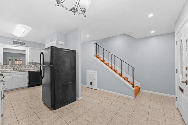 Building Photo - Bright & Updated 2-Bedroom Townhouse in Quiet Community with Pool Access!