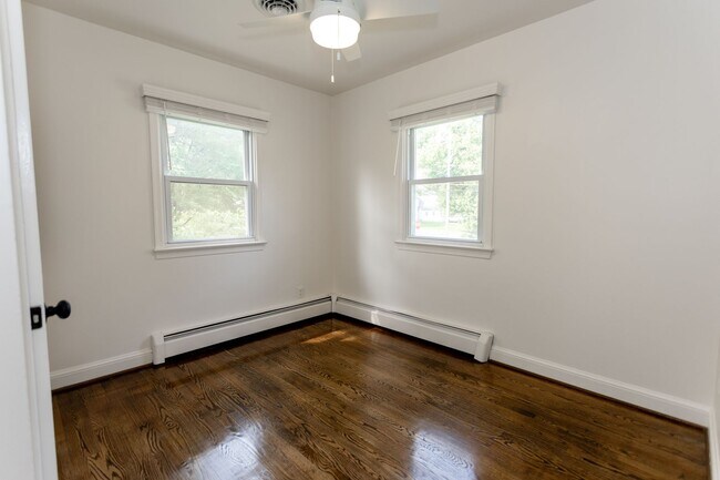 Building Photo - 9113 Taylor St