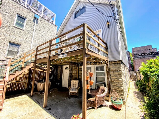 Building Photo - 3709 N Bosworth Ave