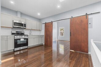 Building Photo - 161 Van Horne St