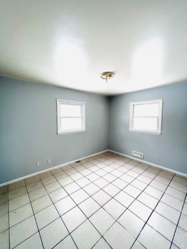 Building Photo - 5930 N 69th St