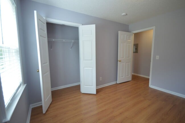 Building Photo - 5725 Stone Crystal Dr