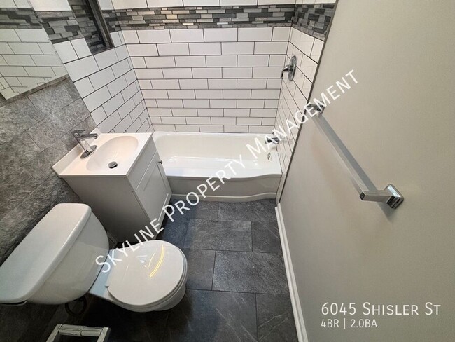 Building Photo - Newly Renovated 4 Bedroom Home For Rent in...