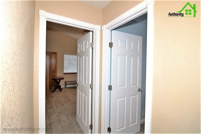 Building Photo - 1708 Gold Hills Dr