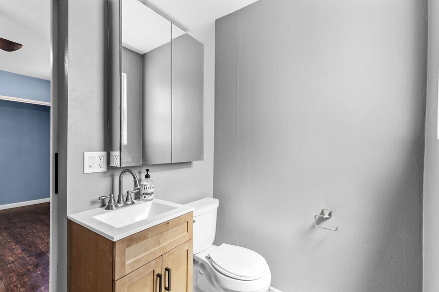 Building Photo - 19403 Welby Way