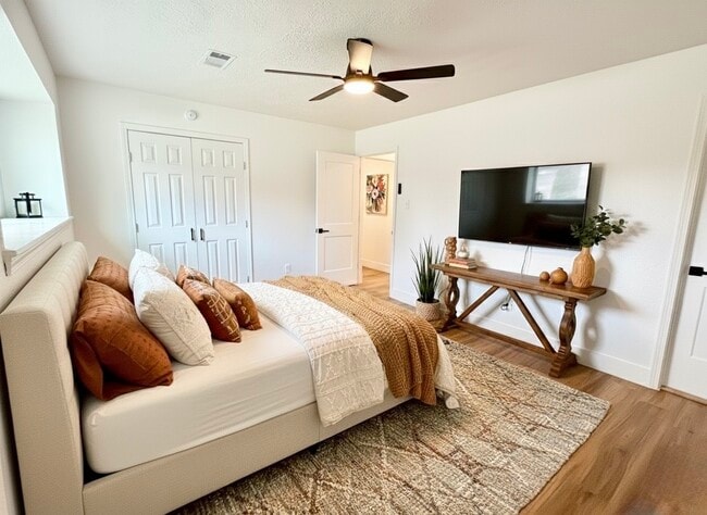 Building Photo - 3726 Heatherbrook Dr