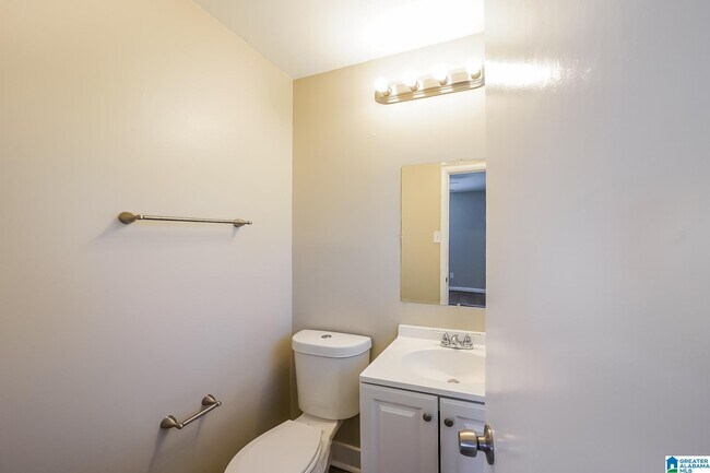 Building Photo - 9765 Virginianna Dr