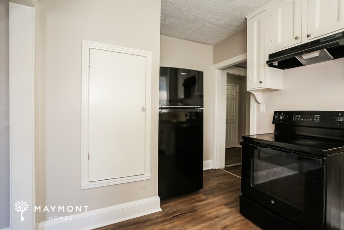 Building Photo - 6517 Sunset Dr