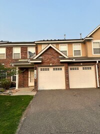 Building Photo - Beauting 2 Bed Town Home for Rent