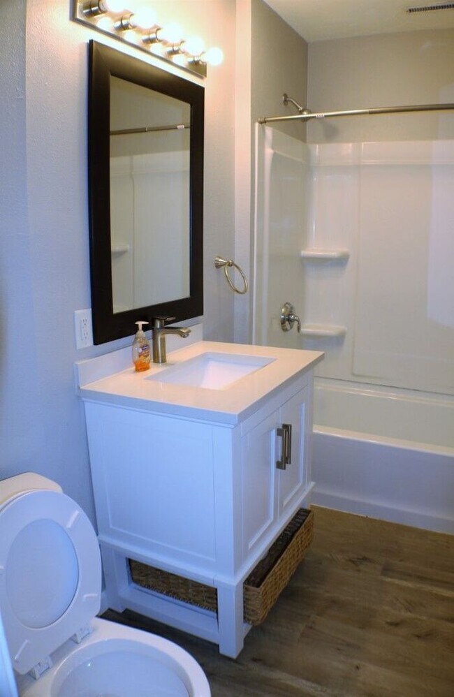 Building Photo - $1,750 | 3 Bedroom, 1 Bathroom Ground Floor Duplex | No Pets | Available for August 1st, 2026 Mov...