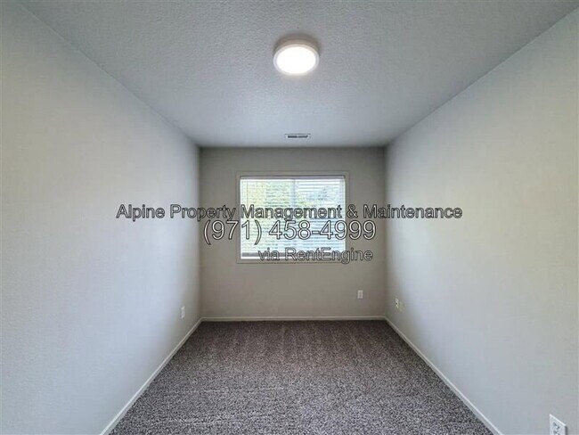 Building Photo - 13119 SW 154th Ave