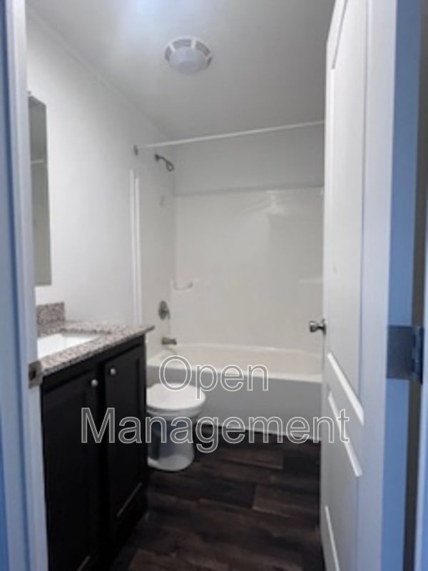 Building Photo - 511 E 1st St