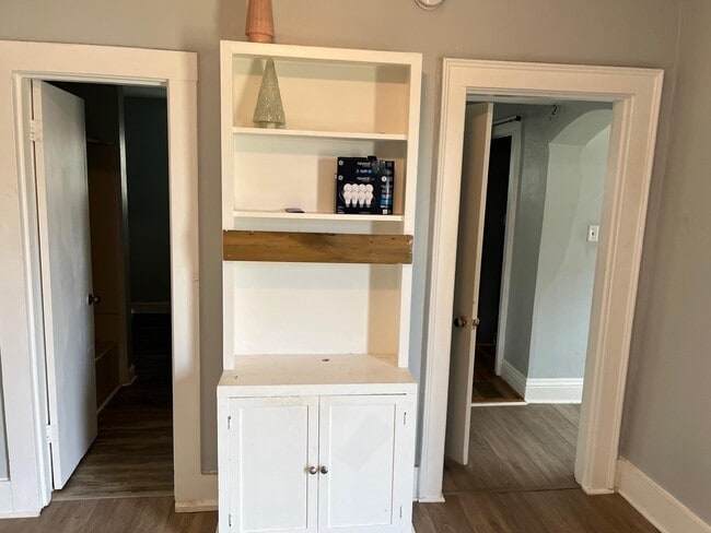 Building Photo - 904 Tates Creek Rd