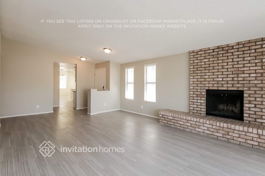 Building Photo - 2140 N College Ct