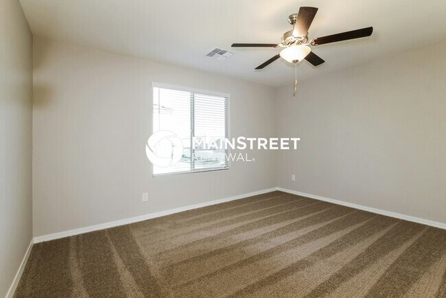 Building Photo - 3939 S 82nd Dr
