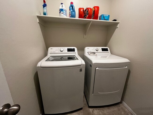 Building Photo - 3539 N Montoya Ln