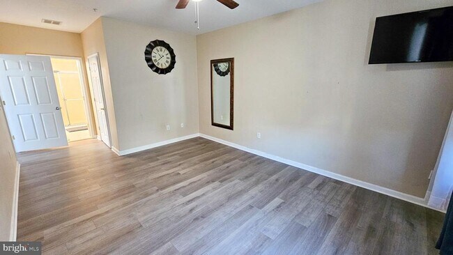 Building Photo - 51 Farrah Dr