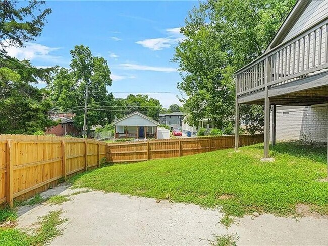 Building Photo - Stylish 4bd/2ba Renovated Rental with Fenced Yard in Growing Westside Neighborhood