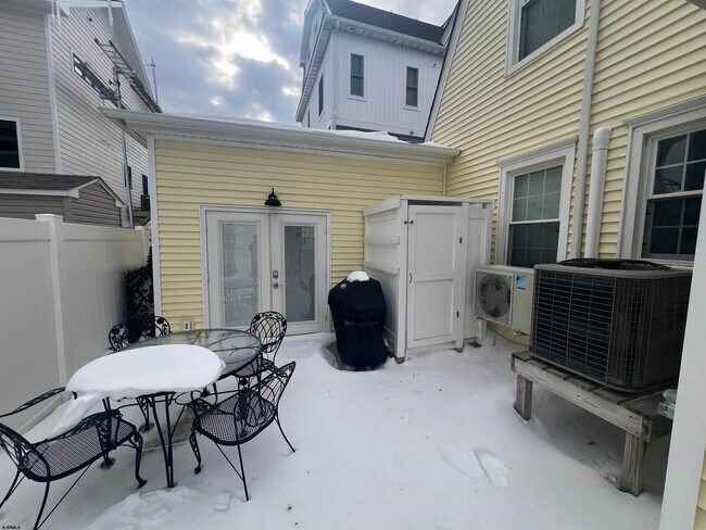 Building Photo - 29 N Hanover Ave