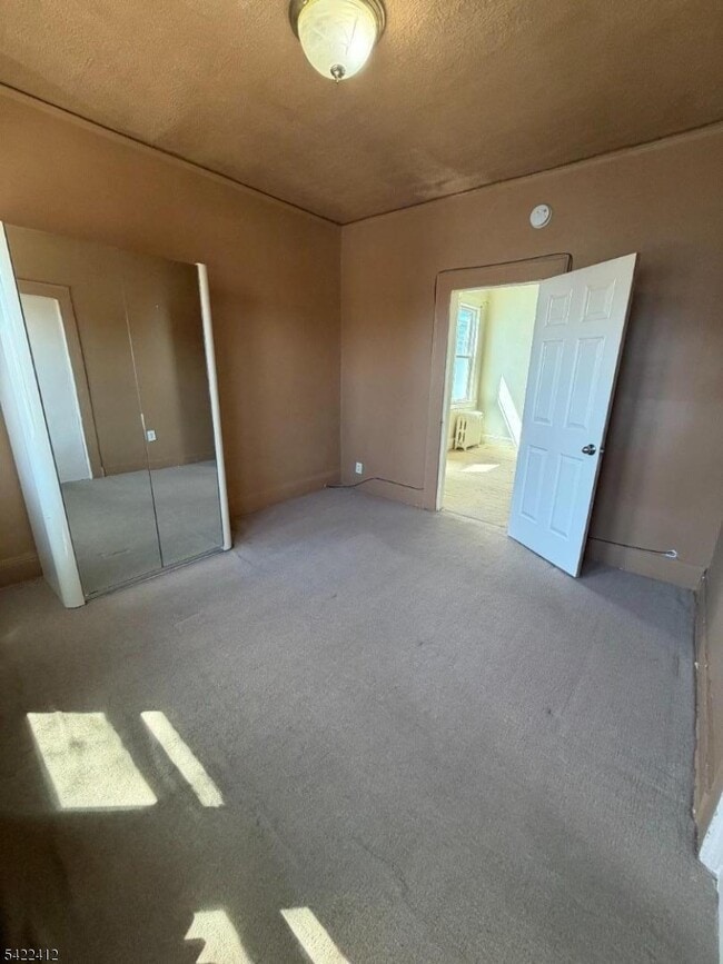 Building Photo - 656 N 7th St