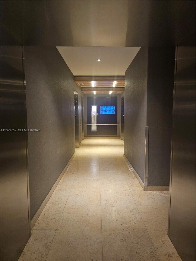 Building Photo - 60 SW 13th St