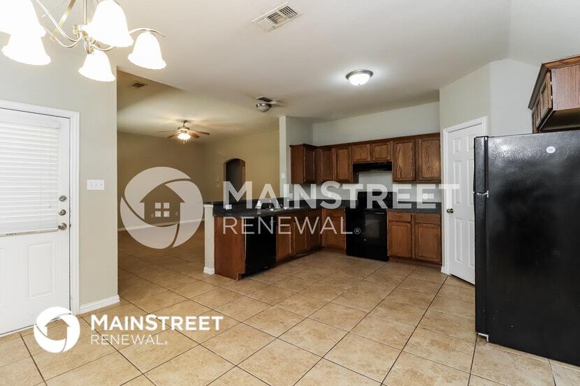 Building Photo - 247 Edison Ln