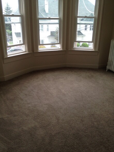 Bedroom - 1211 Marion St