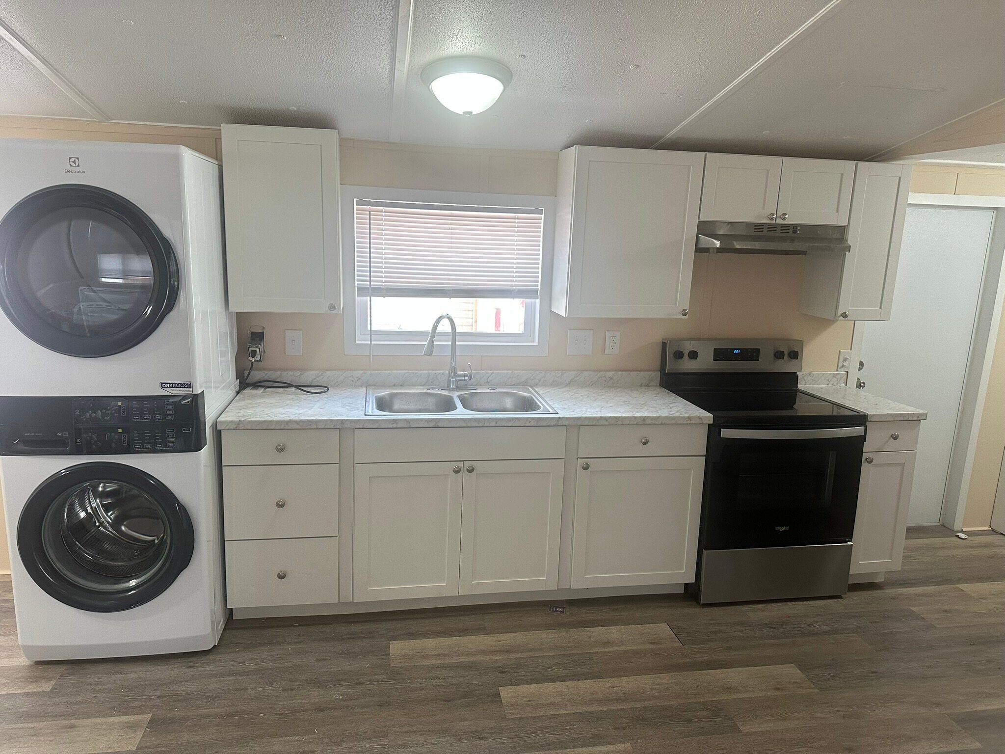 Building Photo - 1221 N Valrico Rd