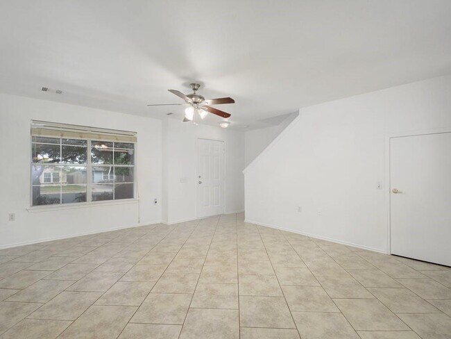 Building Photo - 13600 Briarcreek Loop